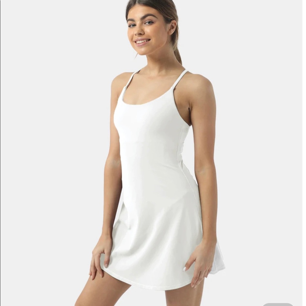 White Halara dress - Picture 1 of 10
